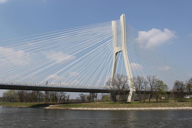 Najwyższy most w Polsce jest na Dolnym Śląsku. Ma aż 122 metry wysokości i ponad pół kilometra długości 