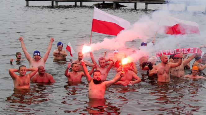 Hop do wody! Tak morsy z woj. lubelskiego świętowały Święto Niepodległości!