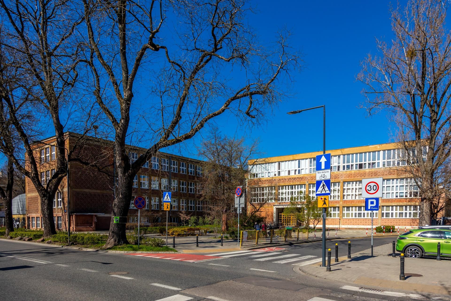 XXXV Liceum Ogólnokształcące im. Bolesława Prusa w Warszawie