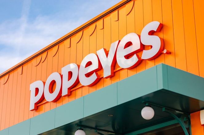 Czekali na to nawet 10 godzin! Szaleństwo na otwarciu Popeyes w Częstochowie