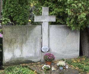 Grób matki Bronisława Komorowskiego