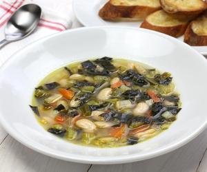 Odmładzająca zupa toskańska. Włoski sekret długowieczności, który odkryjesz w każdym łyżeczce