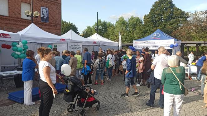 Tłumy na Starym Mieście w Olsztynie. Mieszkańcy świętowali 25-lecie samorządu Warmii i Mazur [ZDJĘCIA]