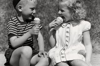 Oranżada, kredki Bambino i marzenia z Pewexu. Tak wyglądał Dzień Dziecka w PRL-u. Skromniej, ale radośniej?