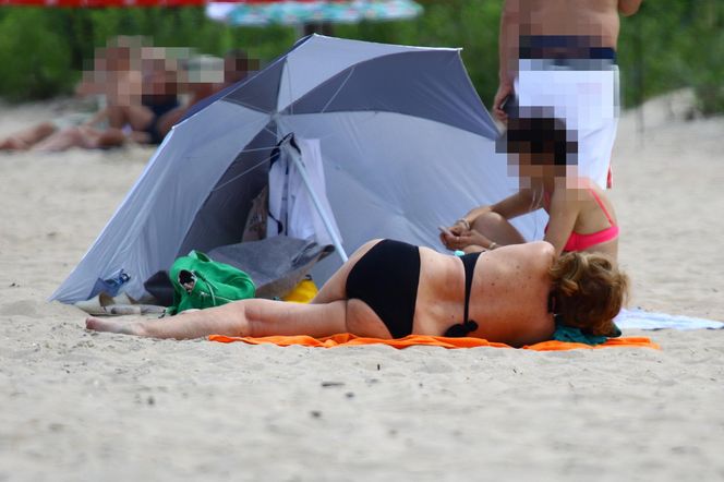 Agnieszka Fitkau-Perepeczko na plaży w Sopocie