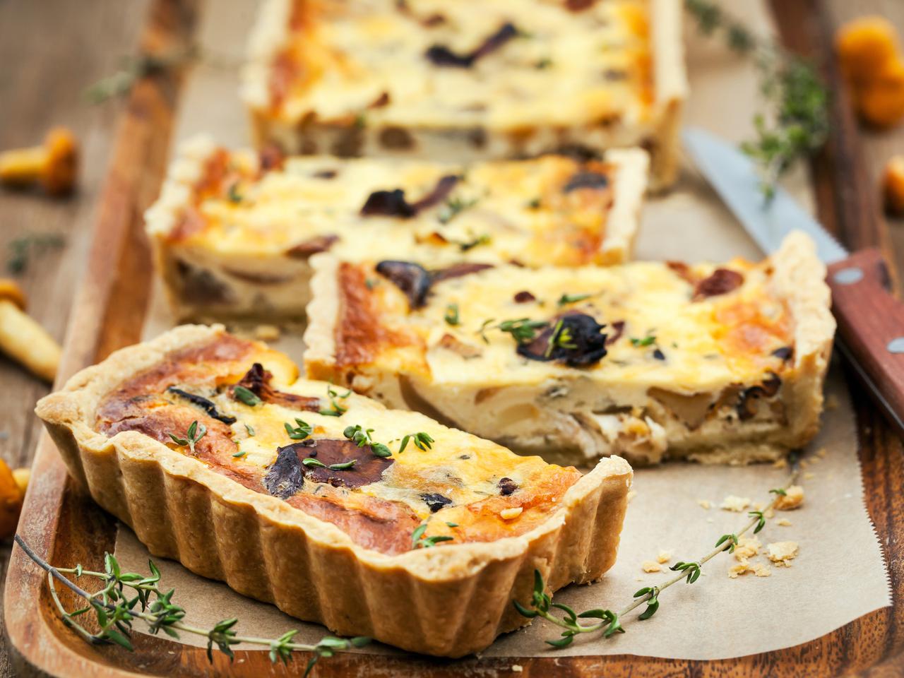 Krucha tarta z kurkami: pyszna i elegancka