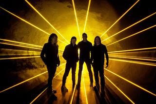 Metallica z NOWYM singlem Screaming Suicide  Każdy z nas może znaleźć się w mrocznym miejscu