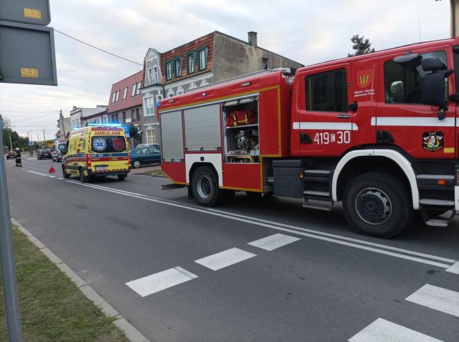 Poważny wypadek z udziałem radiowozu w Jabłonowie Pomorskim. Zdjęcia z akcji