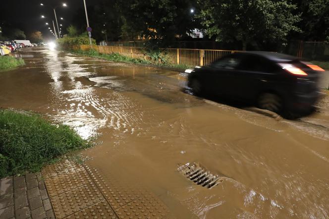 Awaria wodociągowa na Saskiej Kępie