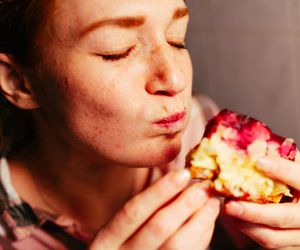 Jak jeść zdrowo i nie sięgać po słodycze? Oto 5 prostych produktów, które rozwiążą problem