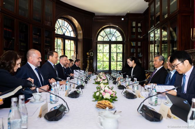 Chiński szef MSZ w Polsce