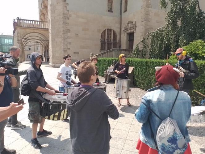 Protest studentów przed rektoratem UAM