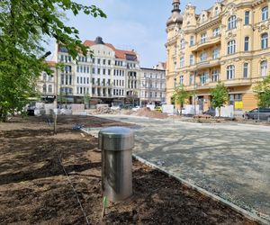Tak teraz wygląda plac Wolności w Bydgoszczy. Powrót kwiaciarek ponownie opóźniony
