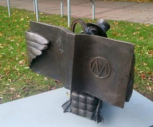 Rzeźby Marianów w Kołobrzegu