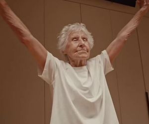 Ma 102 lata i uczy jogi! Jej nazwisko zwraca uwagę Polaków