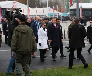 Kaczyńska z rodziną i Nawrockimi uczciła pamięć ojca