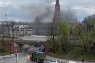 Pożar w centrum Mysłowic. Płomienie i słup dymu