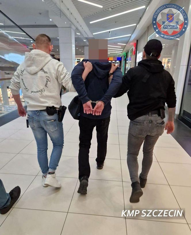 Chciał sprzedać okulary i zegarek, po chwili zadał cios. Brutalny atak w lombardzie