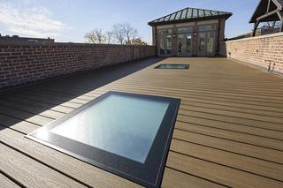 Dom w Chicago z oknami do dachów płaskich DXW od FAKRO