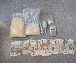 Policjanci z Inowrocławia zatrzymali zakochaną parę. Takie skarby znaleźli w garażu