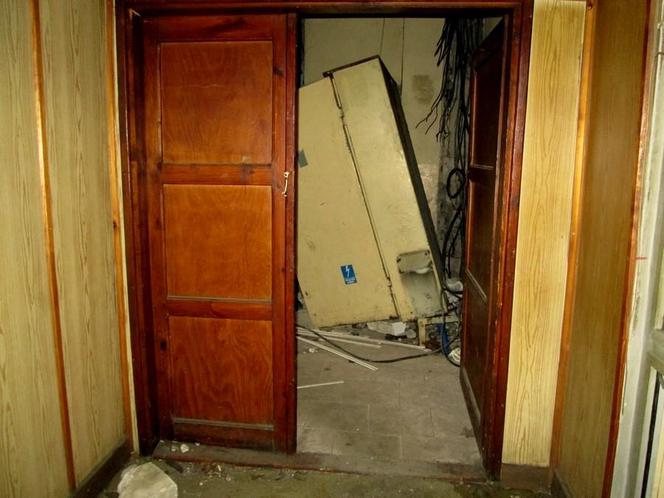 Opuszczony biurowiec PKP w Dąbrowie Górniczej