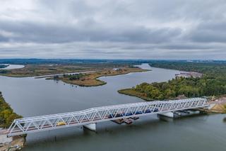 Most kolejowy nad Regalicą