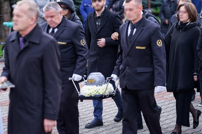 Wzruszający pogrzeb Ilony Kuśmierskiej. Ostatnie pożegnanie Jadźki z "Samych Swoich"