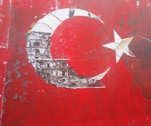 Mural - solidarność z ofiarami trzęsienia ziemi w Turcji i Syrii