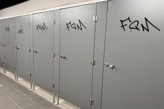 Zniszczony stadion w Opolu