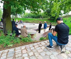Odtworzenie zdjęcia z lat 30 pod wieżą Klimek w Grudziądzu 