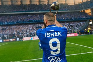 Mistrzowski puchar Lecha Poznań w Lesznie! Zrób sobie zdjęcie z trofeum