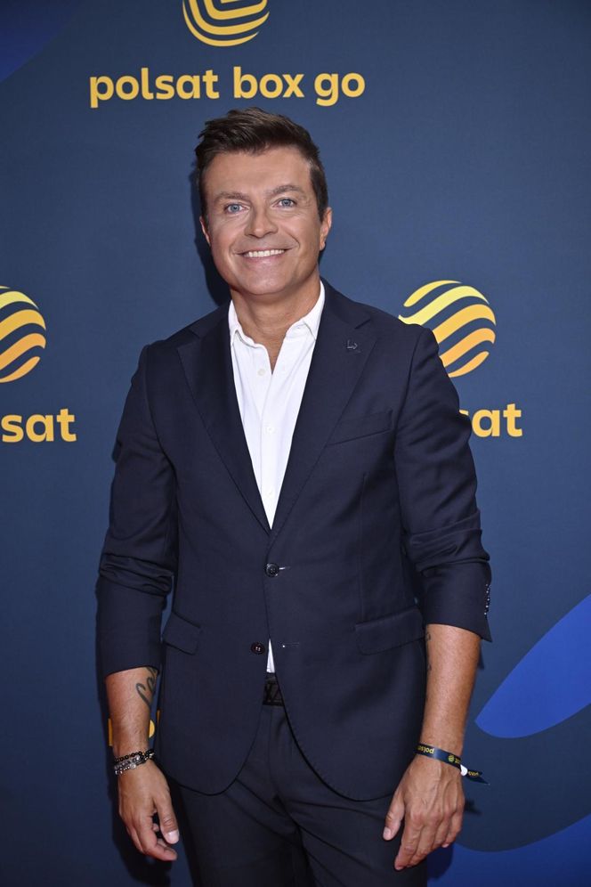 Gwiazdy na jesiennej ramówce Polsatu błyszczały błękitem i dekoltami poniżej pasa. Tylko Ada Fijał i Kasia Cichopek przełamały sztampę