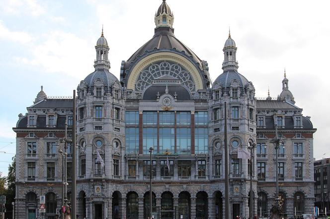 10. Antwerpia 