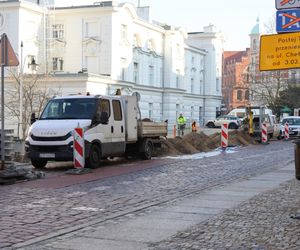 Wykopy przy gazociągu w centrum Torunia. Czemu wstrzymano dalsze prace?