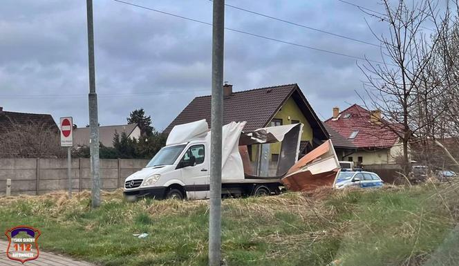 Tychy: Próbował przewieźć wiadukt. Poległ