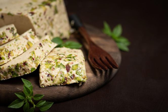 Weź te orzechy i wymieszaj z 3 składnikami. Ta zdrowa przekąska pobije każde podniebienie