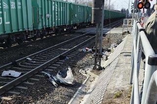Groźny wypadek w Częstochowie. Pociąg zderzył się z samochodem osobowym