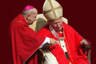 Tak wygląda biznes na relikwiach Jana Pawła II. Zęby, włosy i ampułki z krwią papieża Polaka kosztują krocie