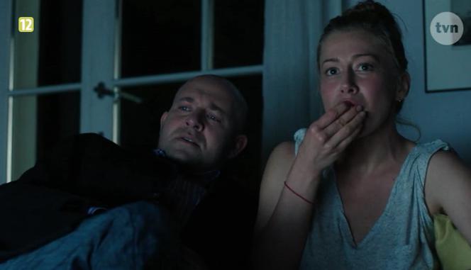 Lekarze 3 sezon odcinek 7 (odc. 33). Iza Wanat (Katarzyna Warnke), Piotr Wanat (Szymon Bobrowski)