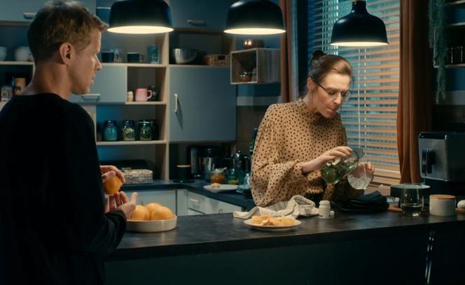 BrzydUla 2 odc. 201. Ula (Julia Kamińska), Sebastian (Łukasz Garlicki)