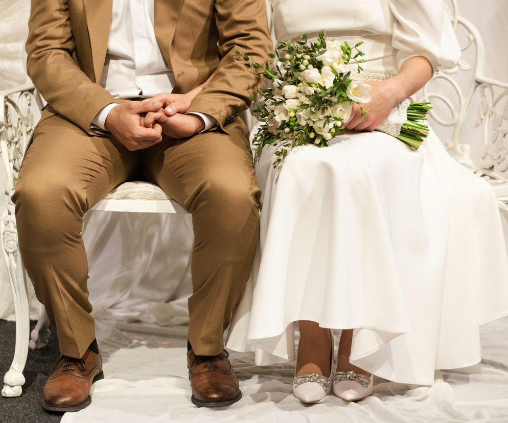 Wzięła ślub na L4. ZUS kazał jej oddać 4 tys. zł! Toruński sąd stanął po jej stronie i podał cztery powody