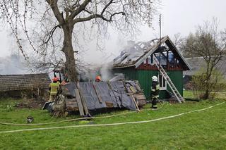 Pożar drewnianego domu w Kąśnej Dolnej