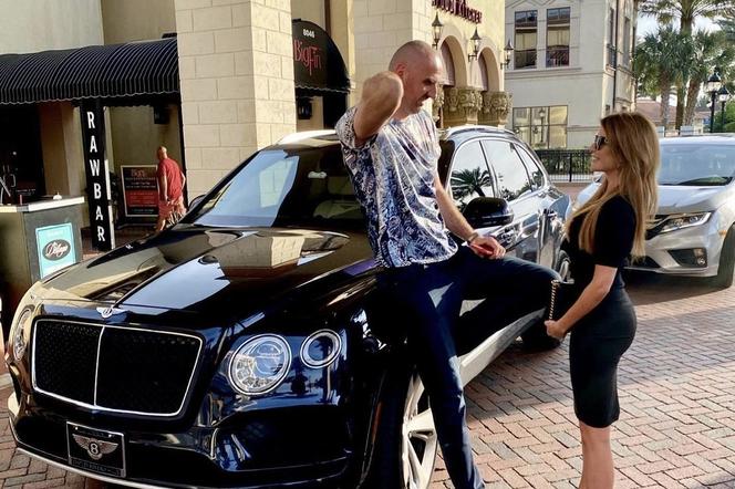 Marcin Gortat jeździ luksusowym SUV-em