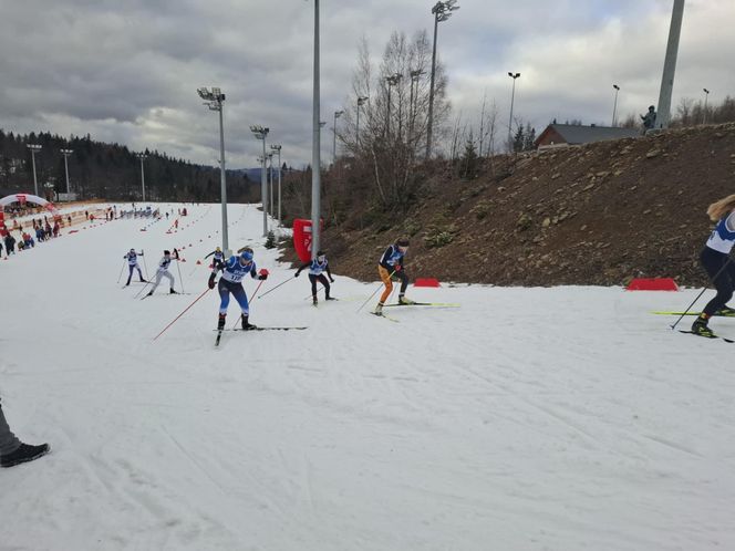 Narciarze SKI Tumlin na zawodach na Kubalonce