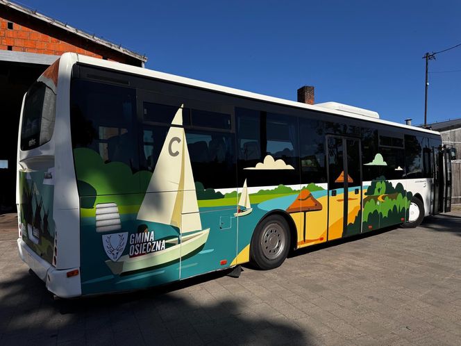 Nowe autobusy w Osiecznej 