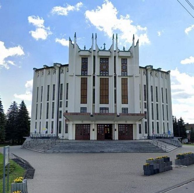 6. Kościół św. Piusa V – Dęblin. Zobacz opis.