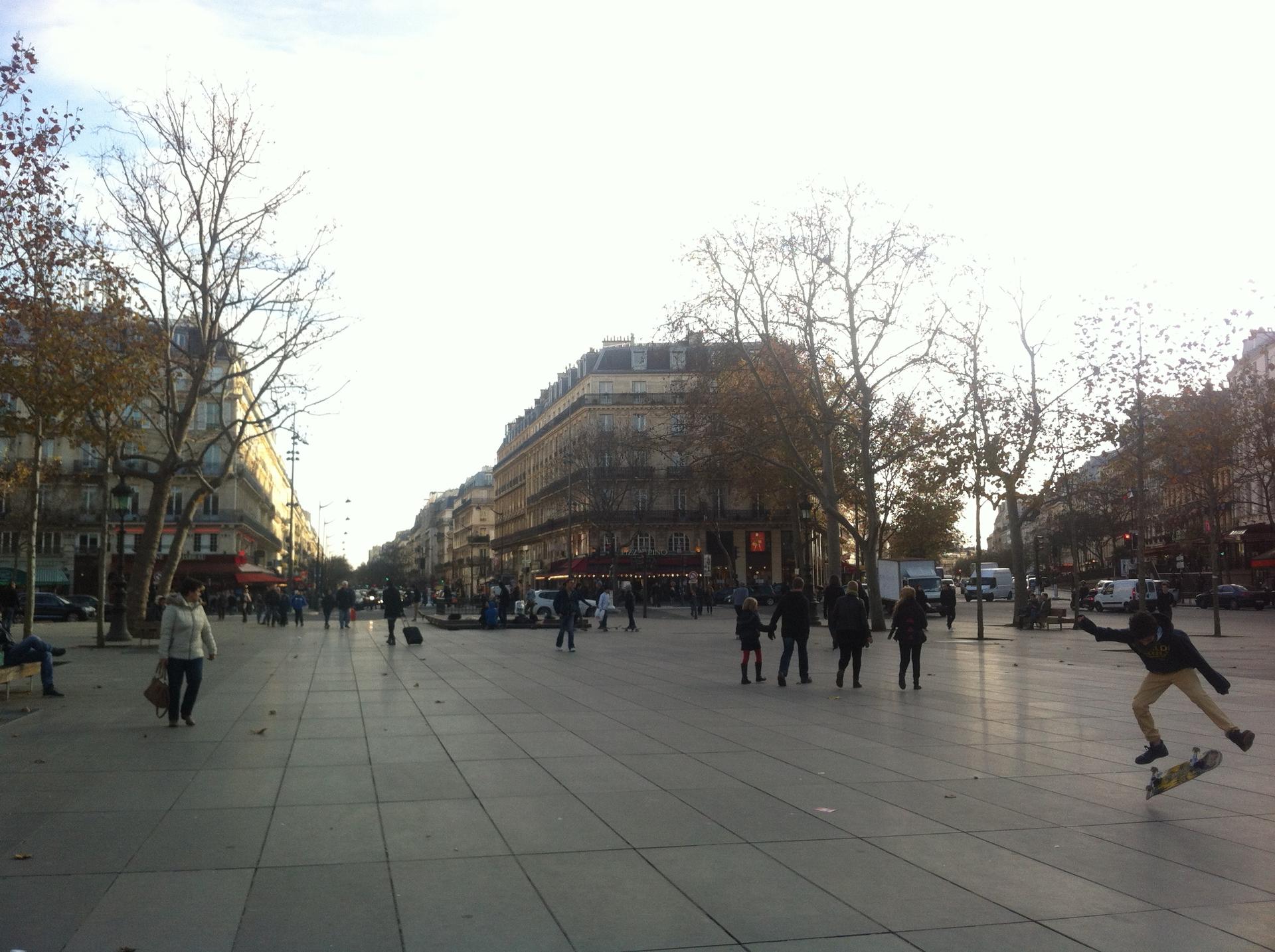 Korespondencja z Paryża, część II: Forum des Halles i Place de la République