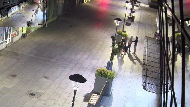 Śląskie: Brutalne pobicie w samym centrum miasta. Wszystko nagrały kamery. Napastnicy są poszukiwani przez policję