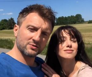 M jak miłość po wakacjach 2023. Ola (Justyna Karłowska) i Bartek (Arkadiusz Smoleński) na planie