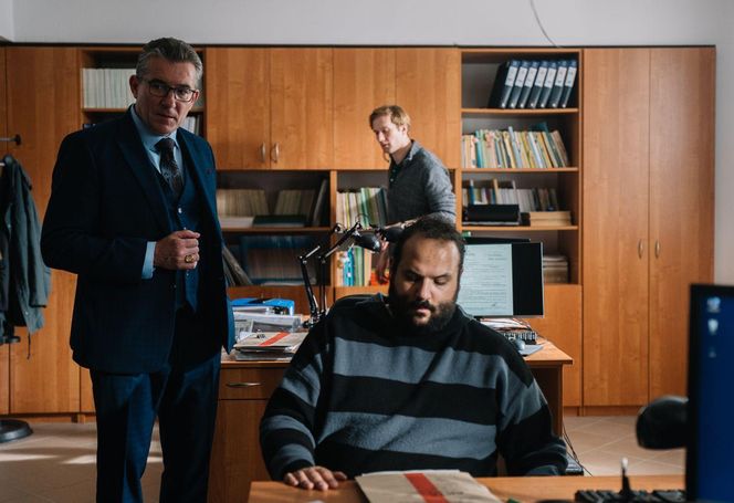 "Profilerka" sezon 2 - odcinek 11 streszczenie. Regina znajduje w Stormii zwłoki szefa, Maxa Budzisza